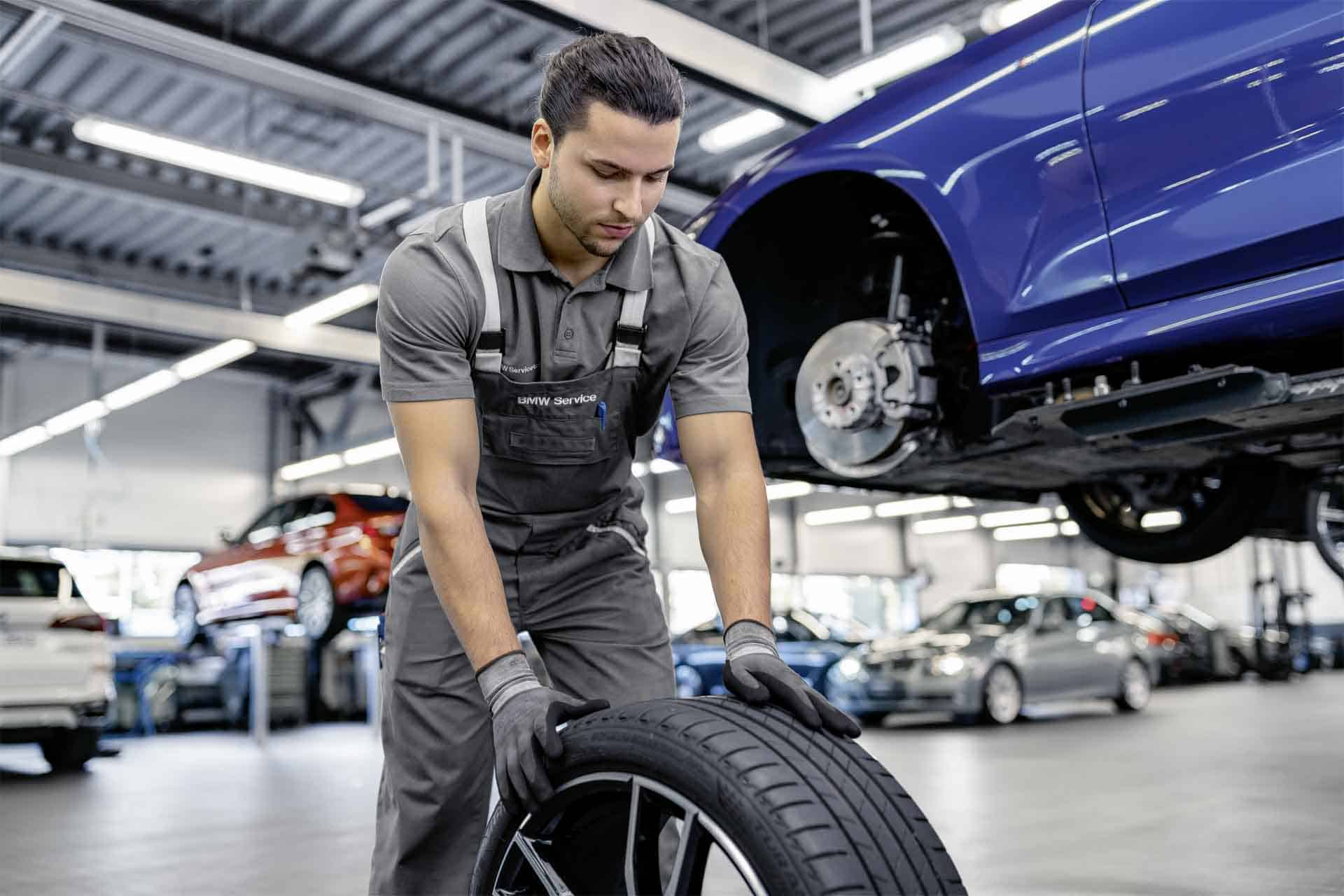 Reifenwechsel oder Radwechsel Auto Becker Klausmann
