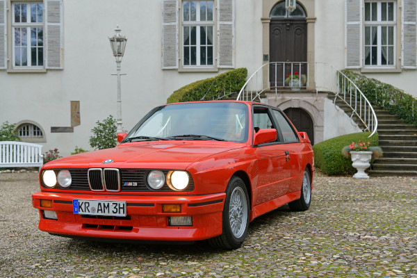 BMW 3er rot