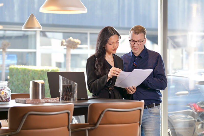Mitarbeitende im Service bei Auto Becker Klausmann